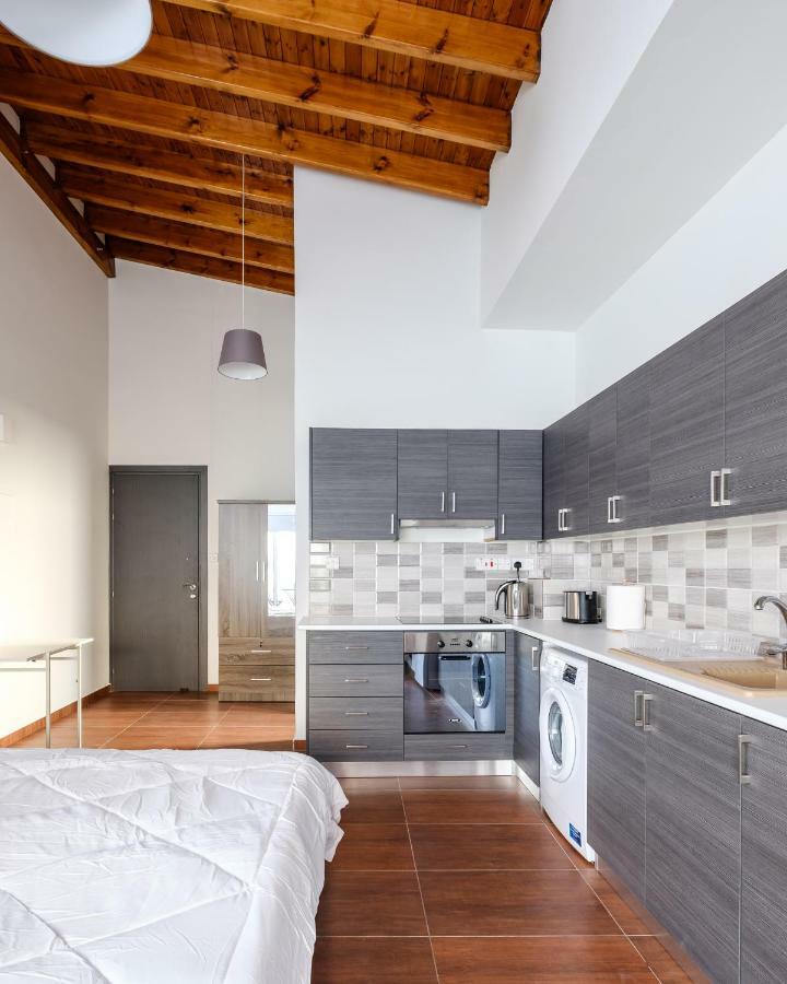 The Loft Studio Apartment Larnaca Exterior photo